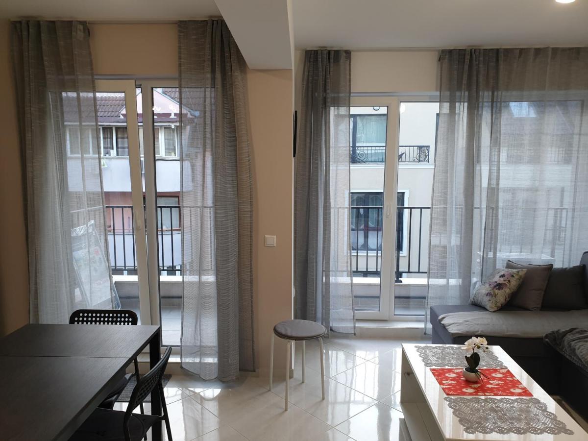 New The Twins Varna Two-Bedroom, Apt 5 At 15 Tsani Ginchev Street, Floor 3 Eksteriør billede