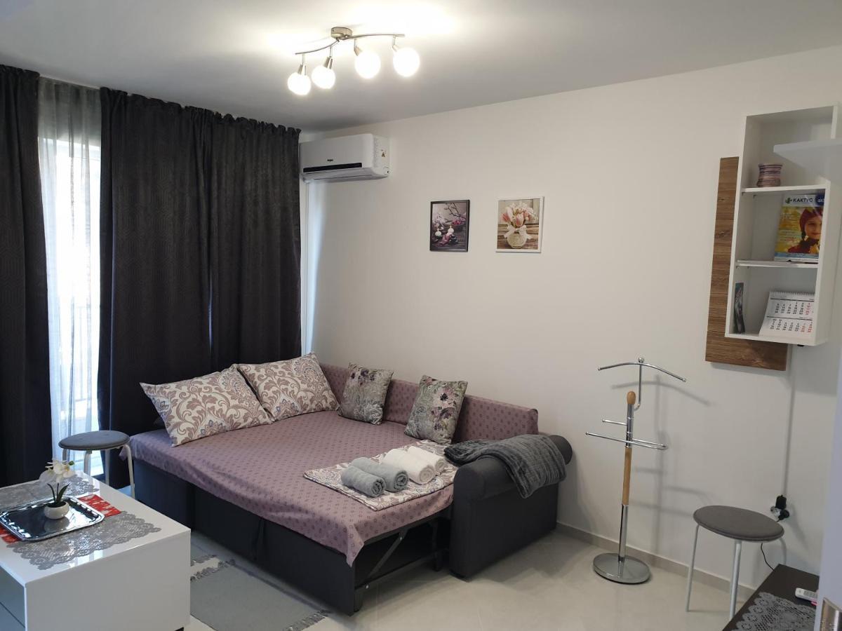 New The Twins Varna Two-Bedroom, Apt 5 At 15 Tsani Ginchev Street, Floor 3 Eksteriør billede
