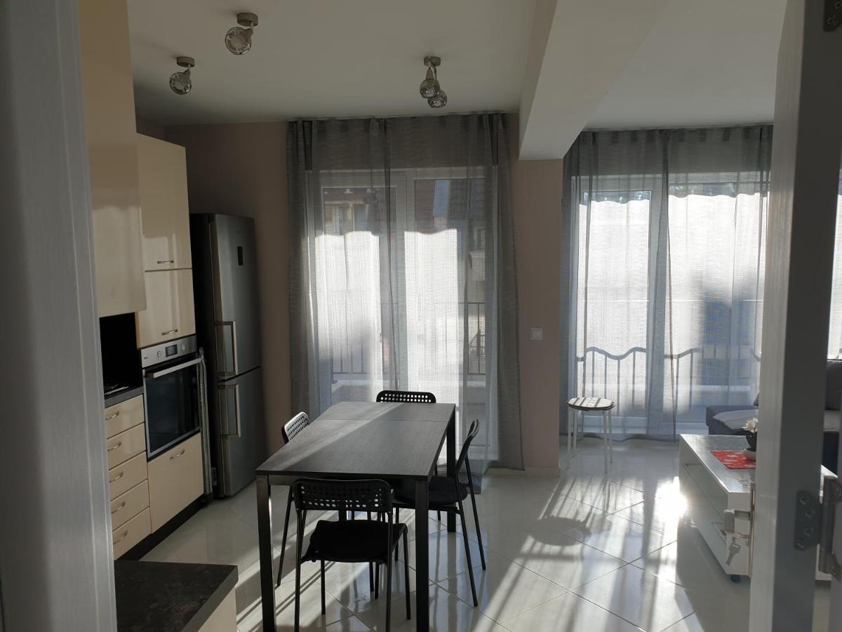 New The Twins Varna Two-Bedroom, Apt 5 At 15 Tsani Ginchev Street, Floor 3 Eksteriør billede