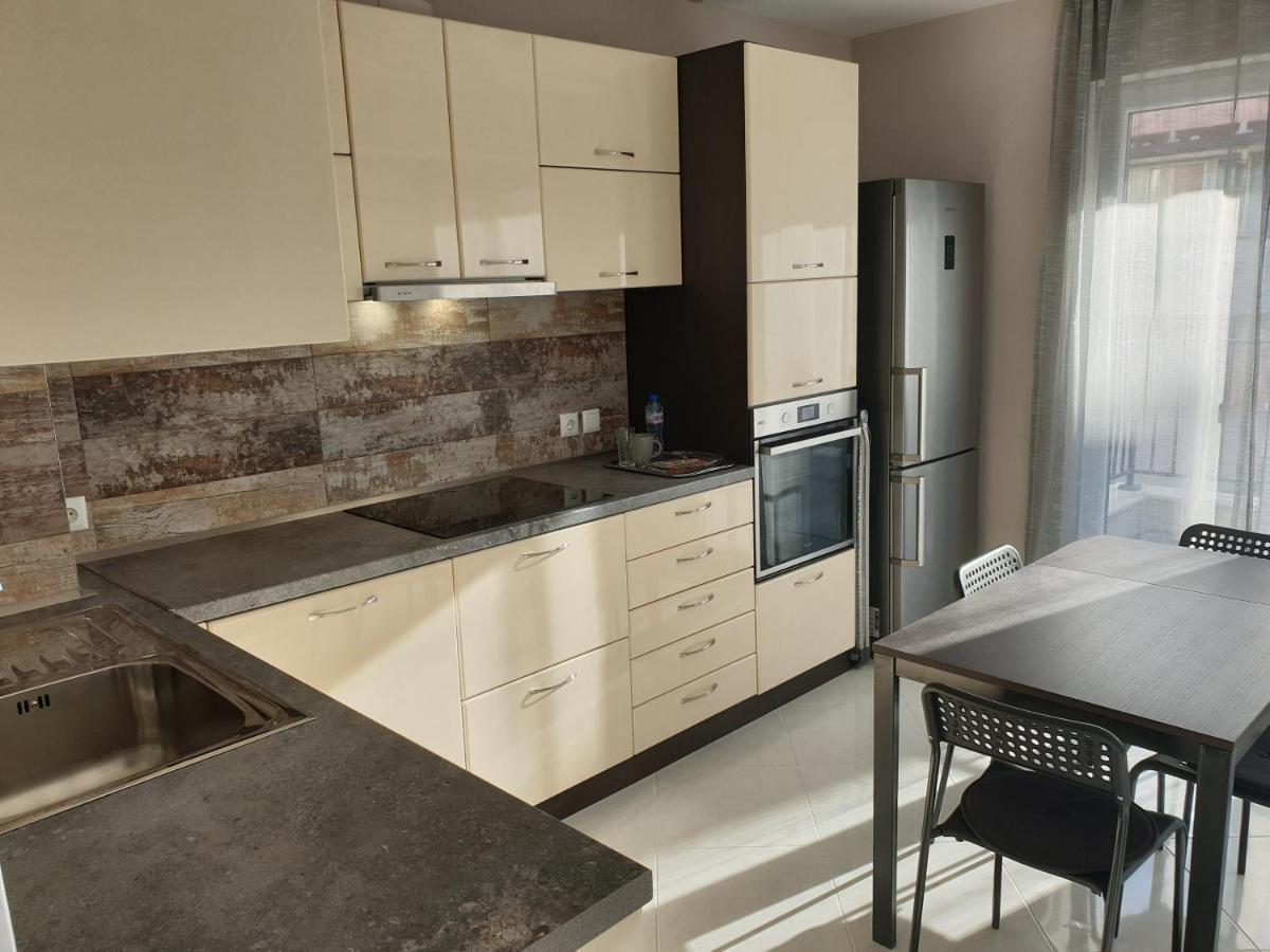 New The Twins Varna Two-Bedroom, Apt 5 At 15 Tsani Ginchev Street, Floor 3 Eksteriør billede