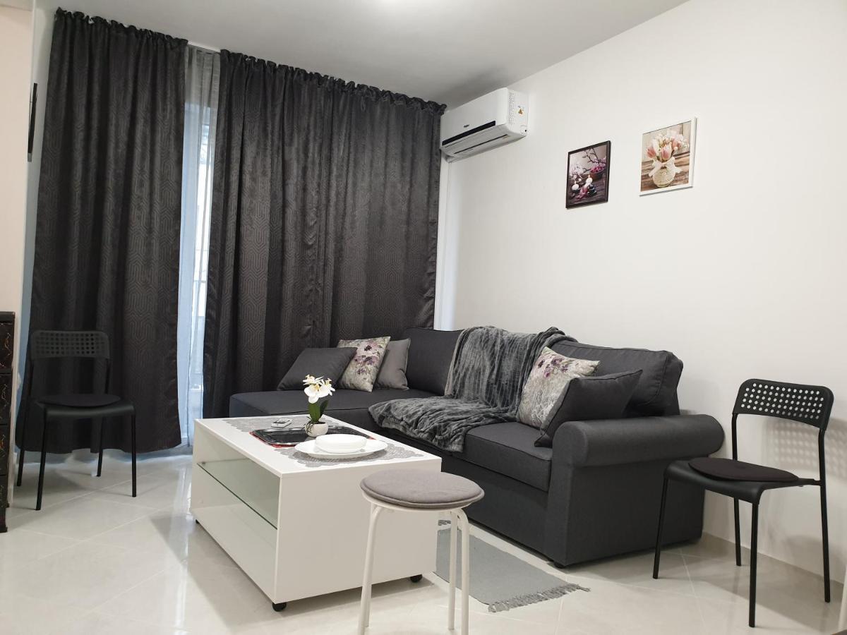 New The Twins Varna Two-Bedroom, Apt 5 At 15 Tsani Ginchev Street, Floor 3 Eksteriør billede
