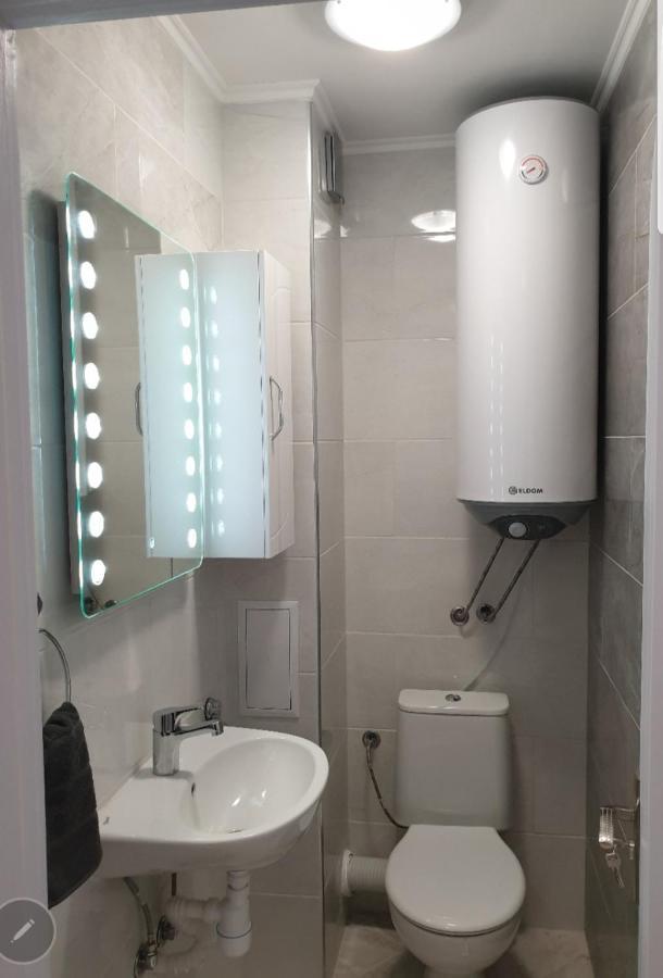 New The Twins Varna Two-Bedroom, Apt 5 At 15 Tsani Ginchev Street, Floor 3 Eksteriør billede