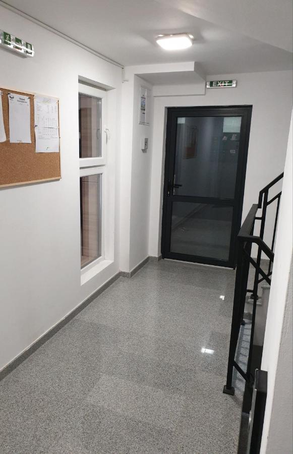 New The Twins Varna Two-Bedroom, Apt 5 At 15 Tsani Ginchev Street, Floor 3 Eksteriør billede