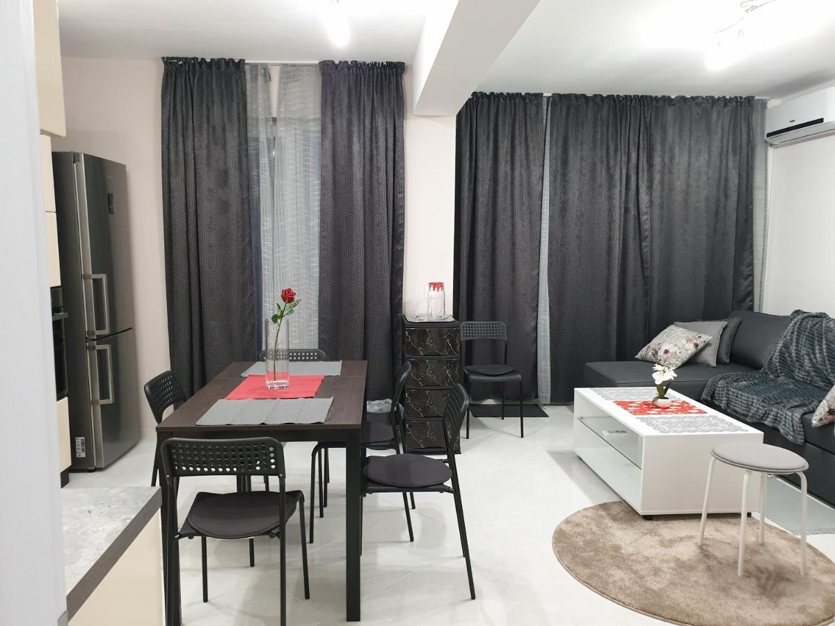 New The Twins Varna Two-Bedroom, Apt 5 At 15 Tsani Ginchev Street, Floor 3 Eksteriør billede