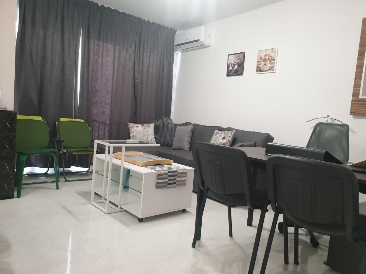 New The Twins Varna Two-Bedroom, Apt 5 At 15 Tsani Ginchev Street, Floor 3 Eksteriør billede