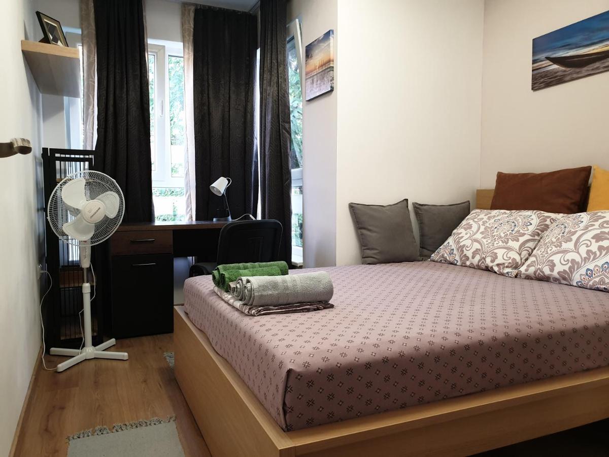 New The Twins Varna Two-Bedroom, Apt 5 At 15 Tsani Ginchev Street, Floor 3 Eksteriør billede